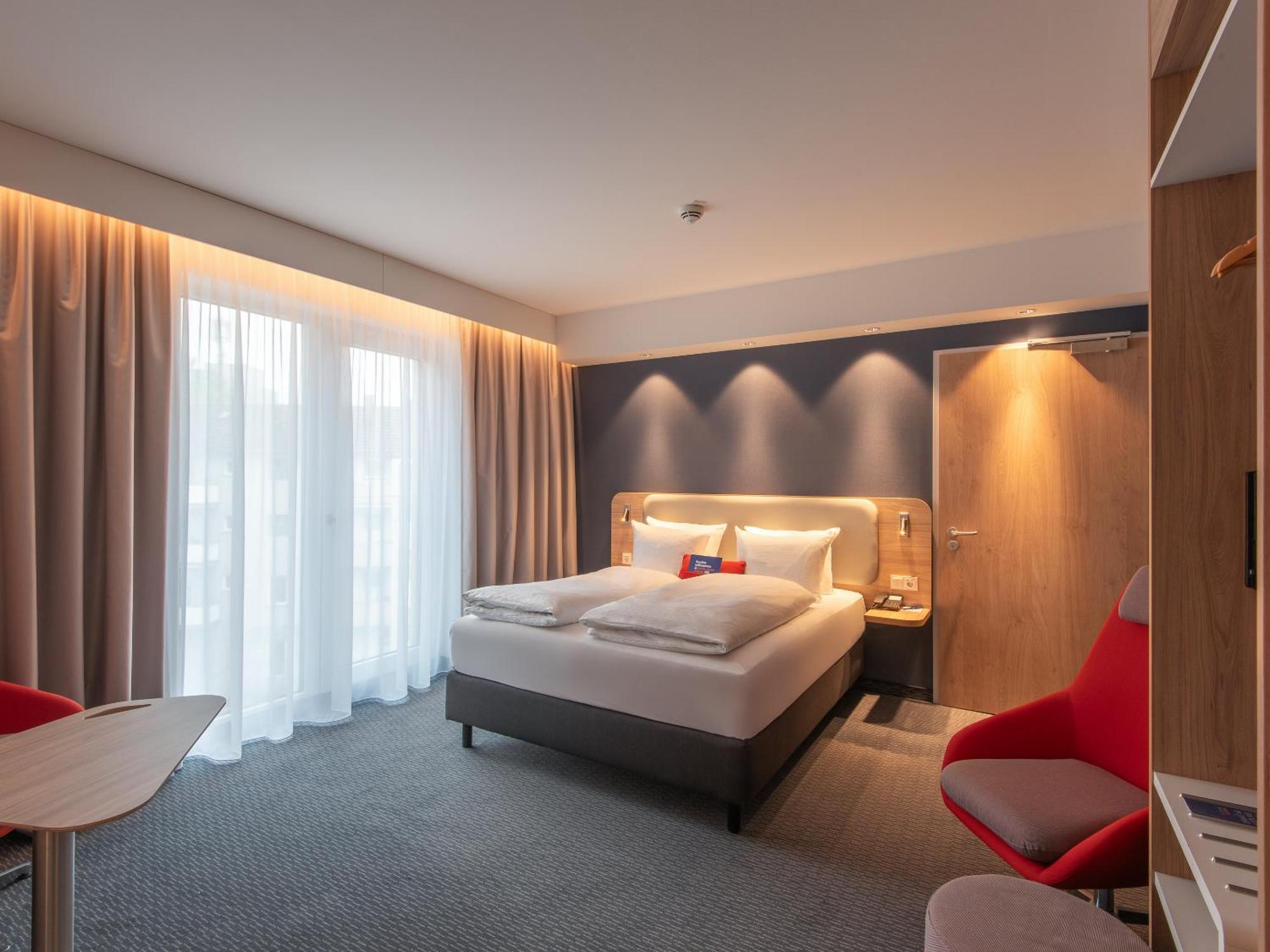 Holiday Inn Express Heilbronn By Ihg ภายนอก รูปภาพ