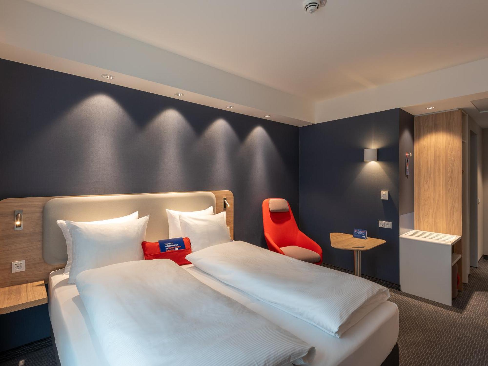 Holiday Inn Express Heilbronn By Ihg ภายนอก รูปภาพ