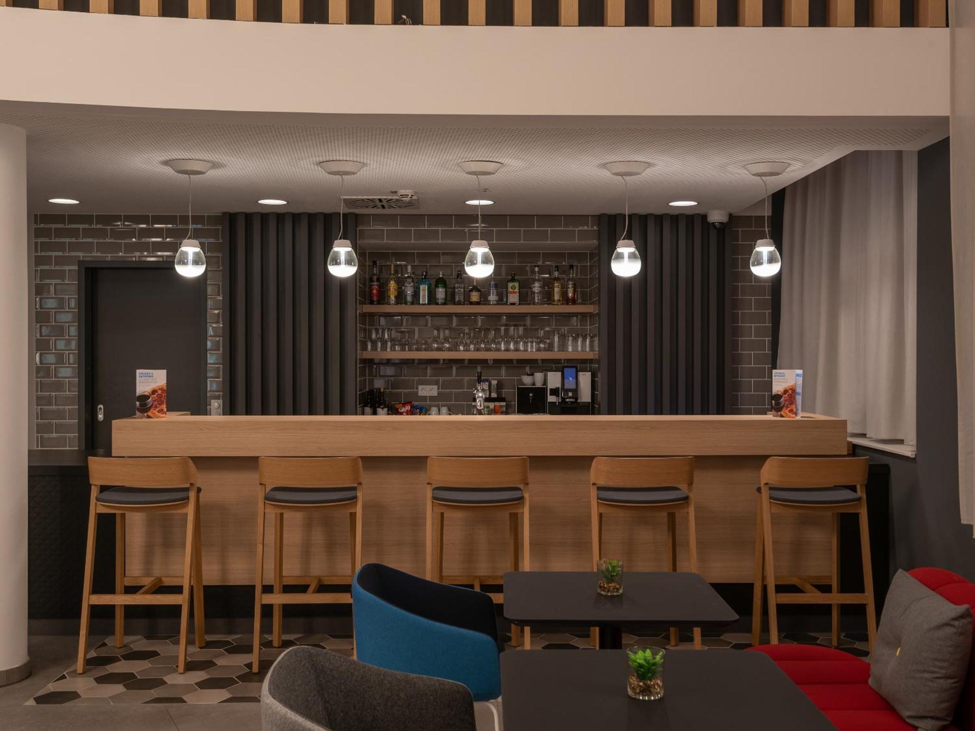 Holiday Inn Express Heilbronn By Ihg ภายนอก รูปภาพ
