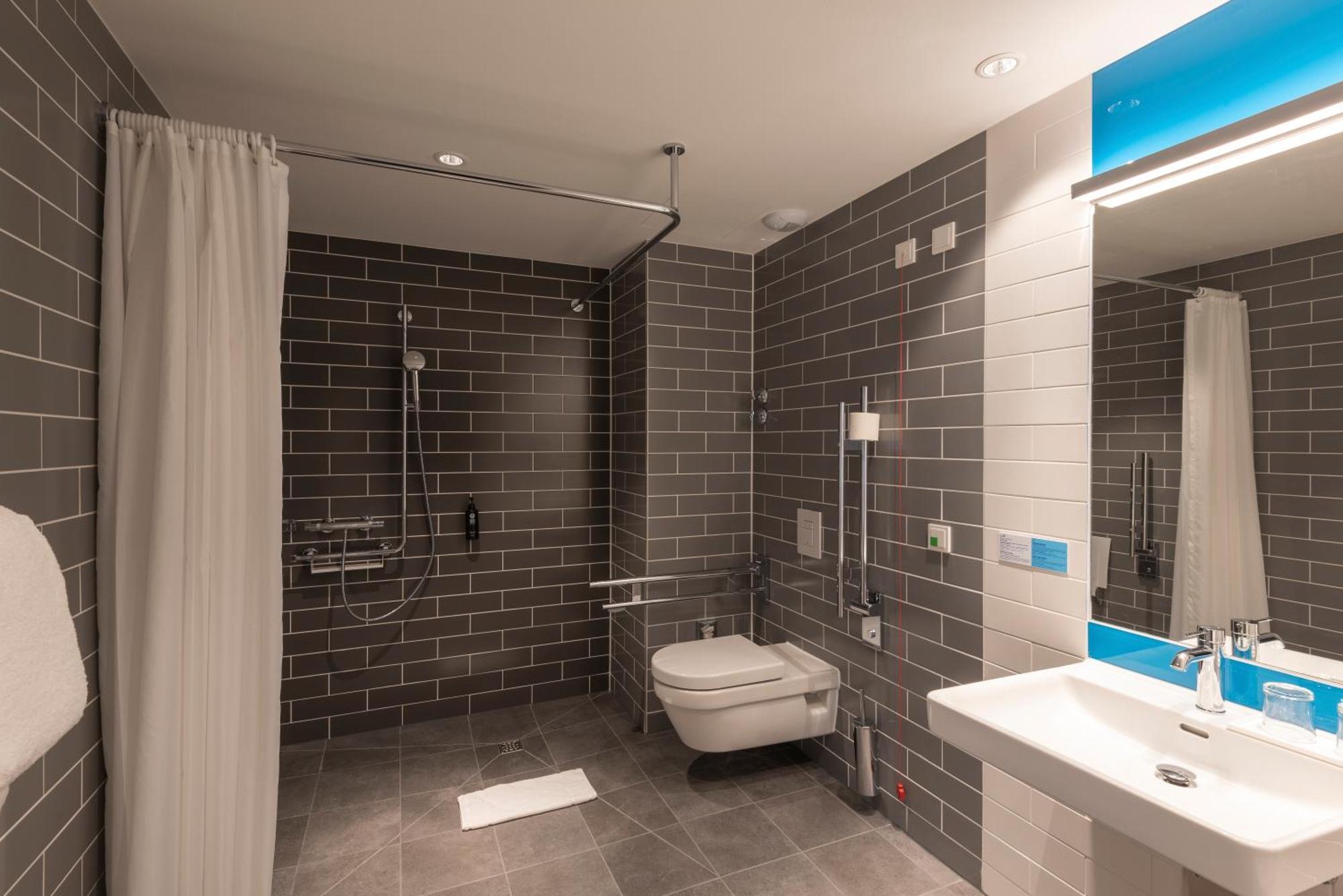 Holiday Inn Express Heilbronn By Ihg ภายนอก รูปภาพ