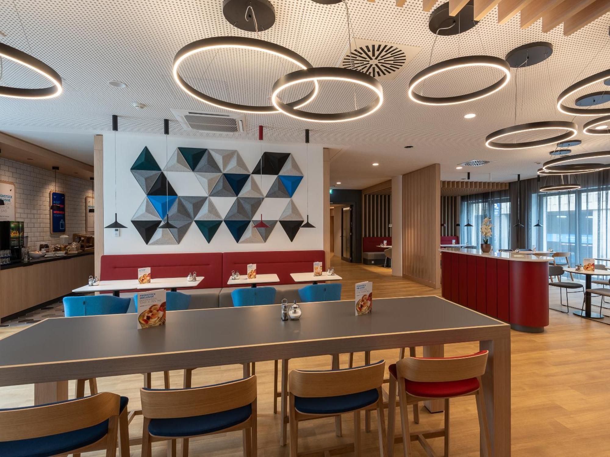 Holiday Inn Express Heilbronn By Ihg ภายนอก รูปภาพ