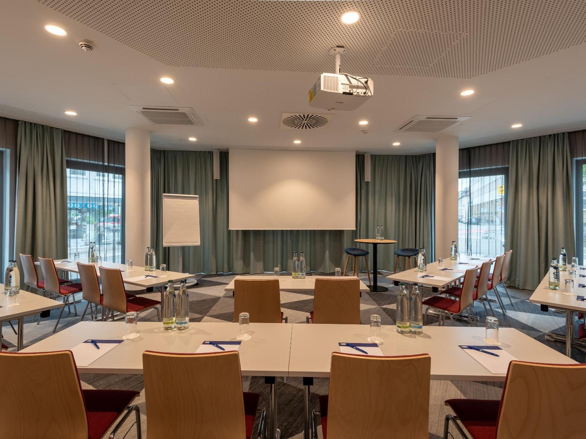 Holiday Inn Express Heilbronn By Ihg ภายนอก รูปภาพ