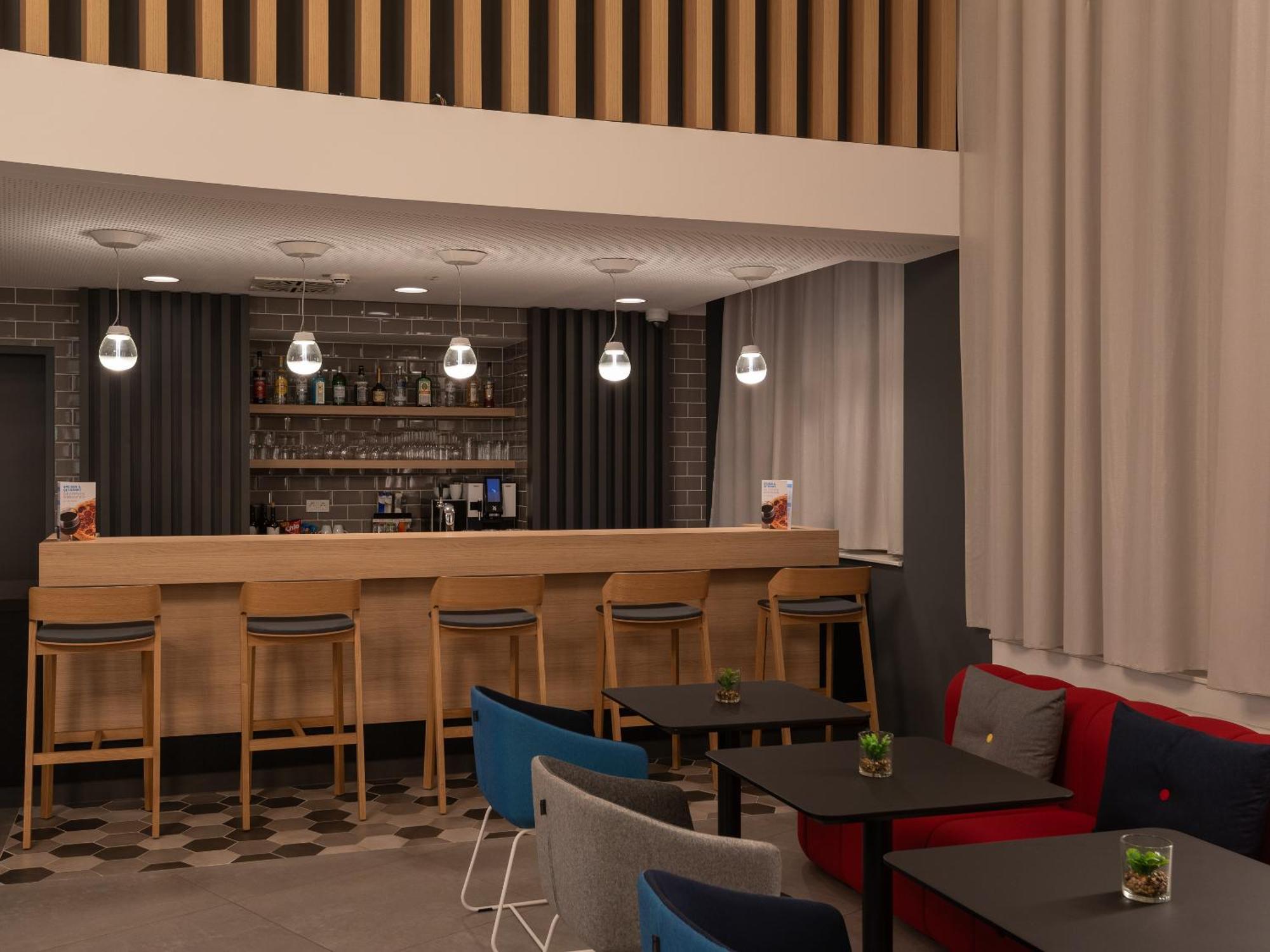 Holiday Inn Express Heilbronn By Ihg ภายนอก รูปภาพ