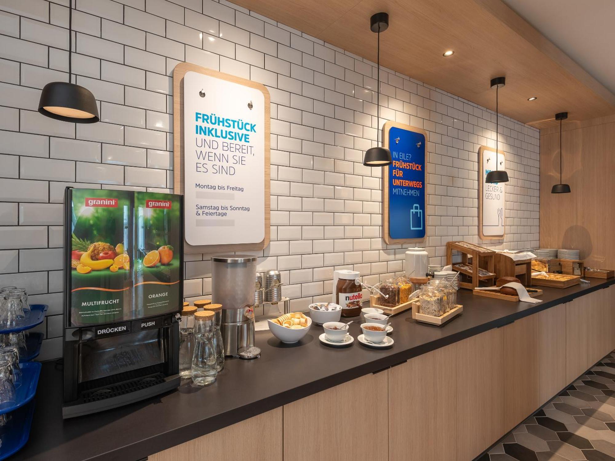 Holiday Inn Express Heilbronn By Ihg ภายนอก รูปภาพ