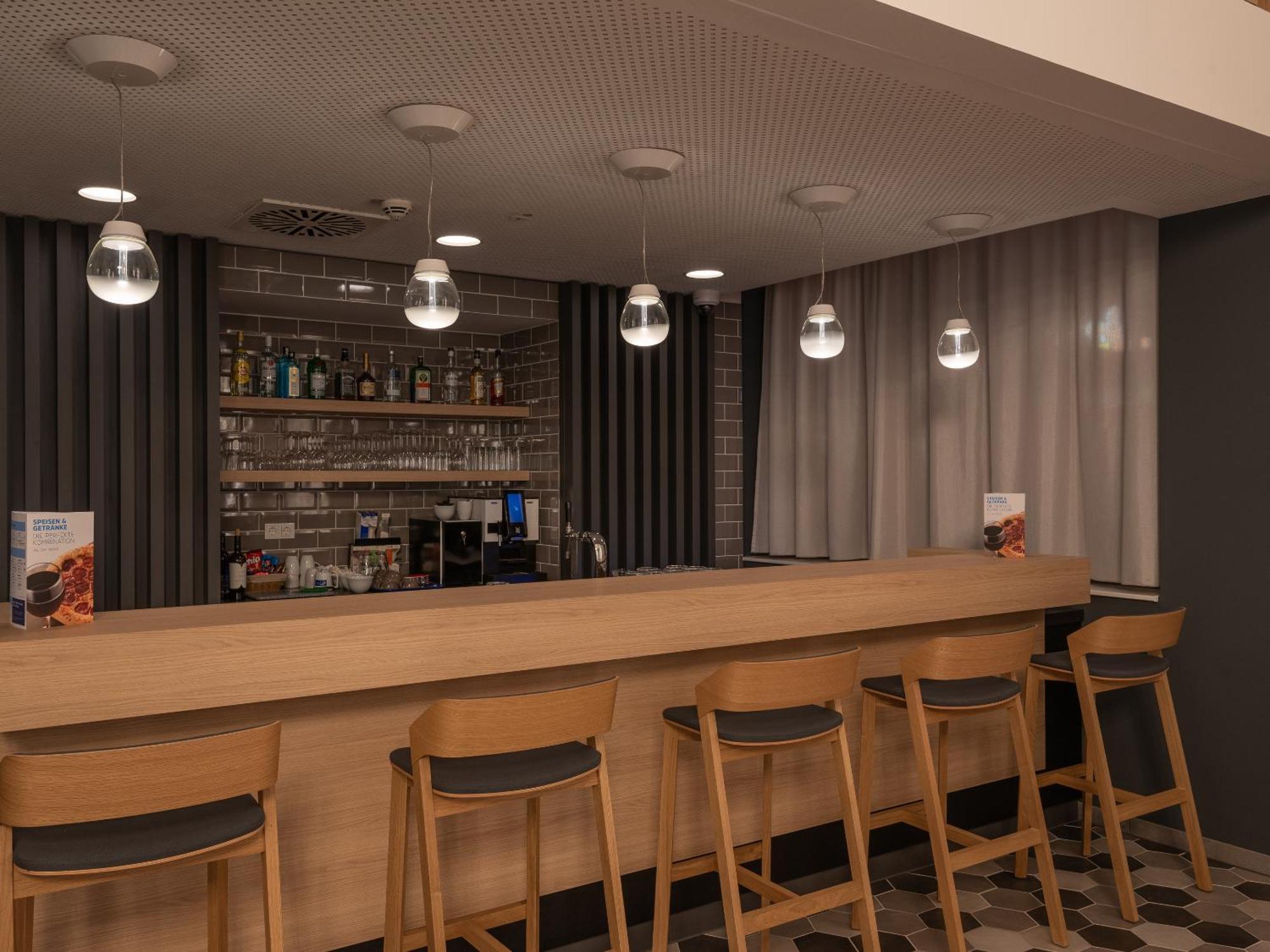 Holiday Inn Express Heilbronn By Ihg ภายนอก รูปภาพ