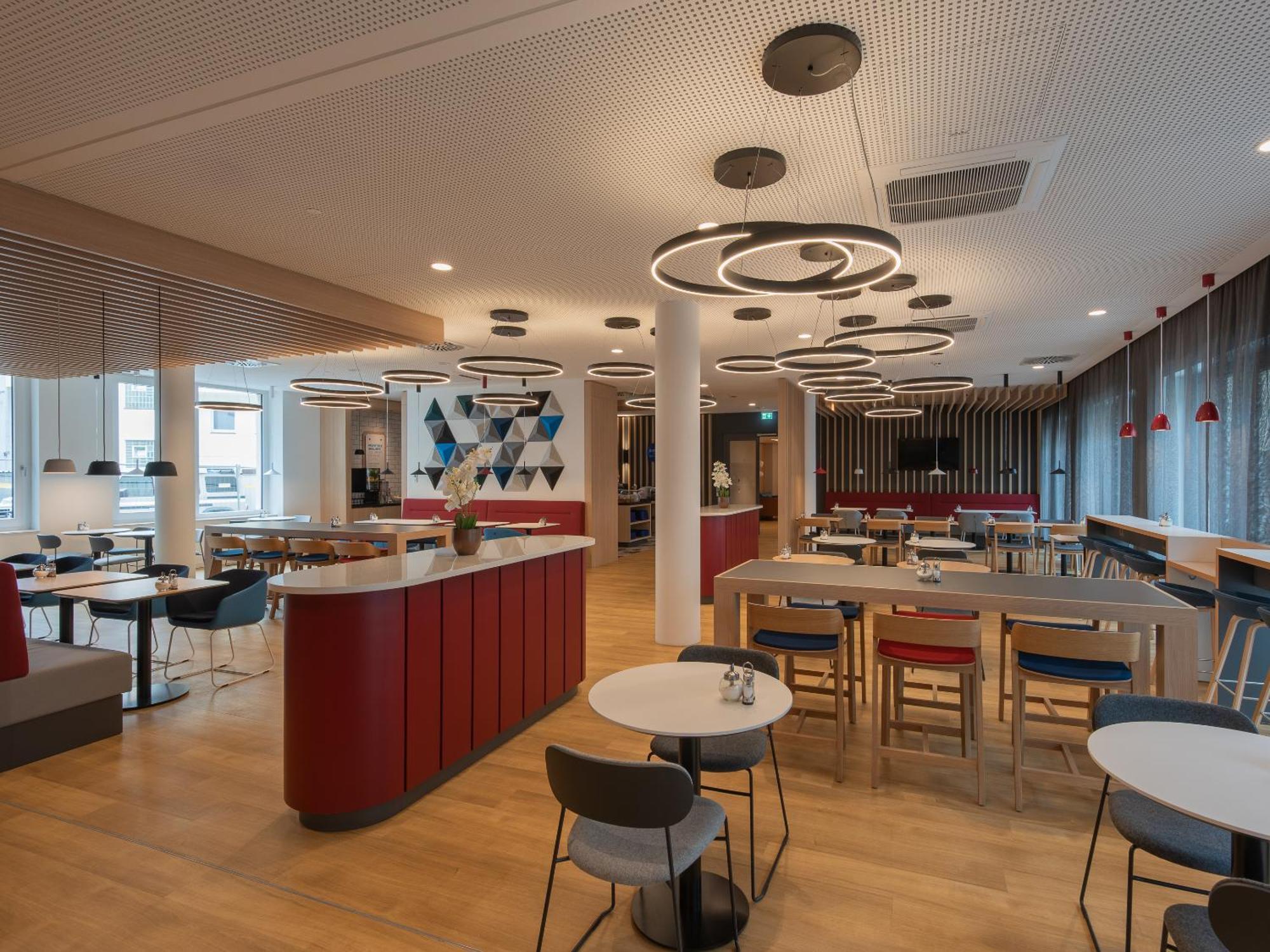 Holiday Inn Express Heilbronn By Ihg ภายนอก รูปภาพ
