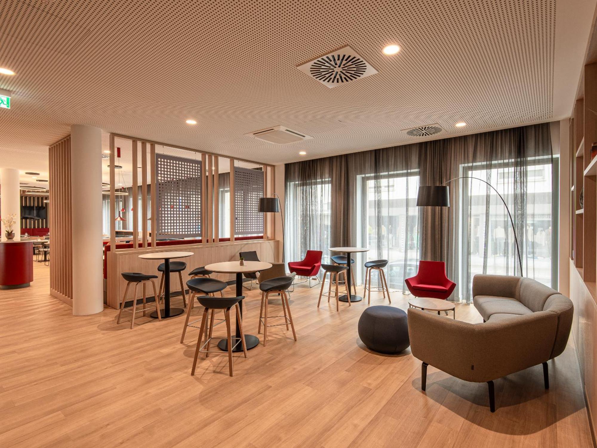Holiday Inn Express Heilbronn By Ihg ภายนอก รูปภาพ